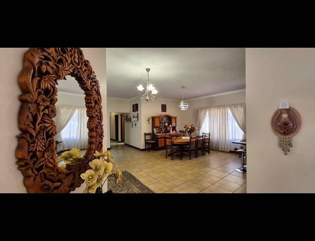 3 BEDROOM HOUSE FOR SALE IN MIDFIELD ESTATE